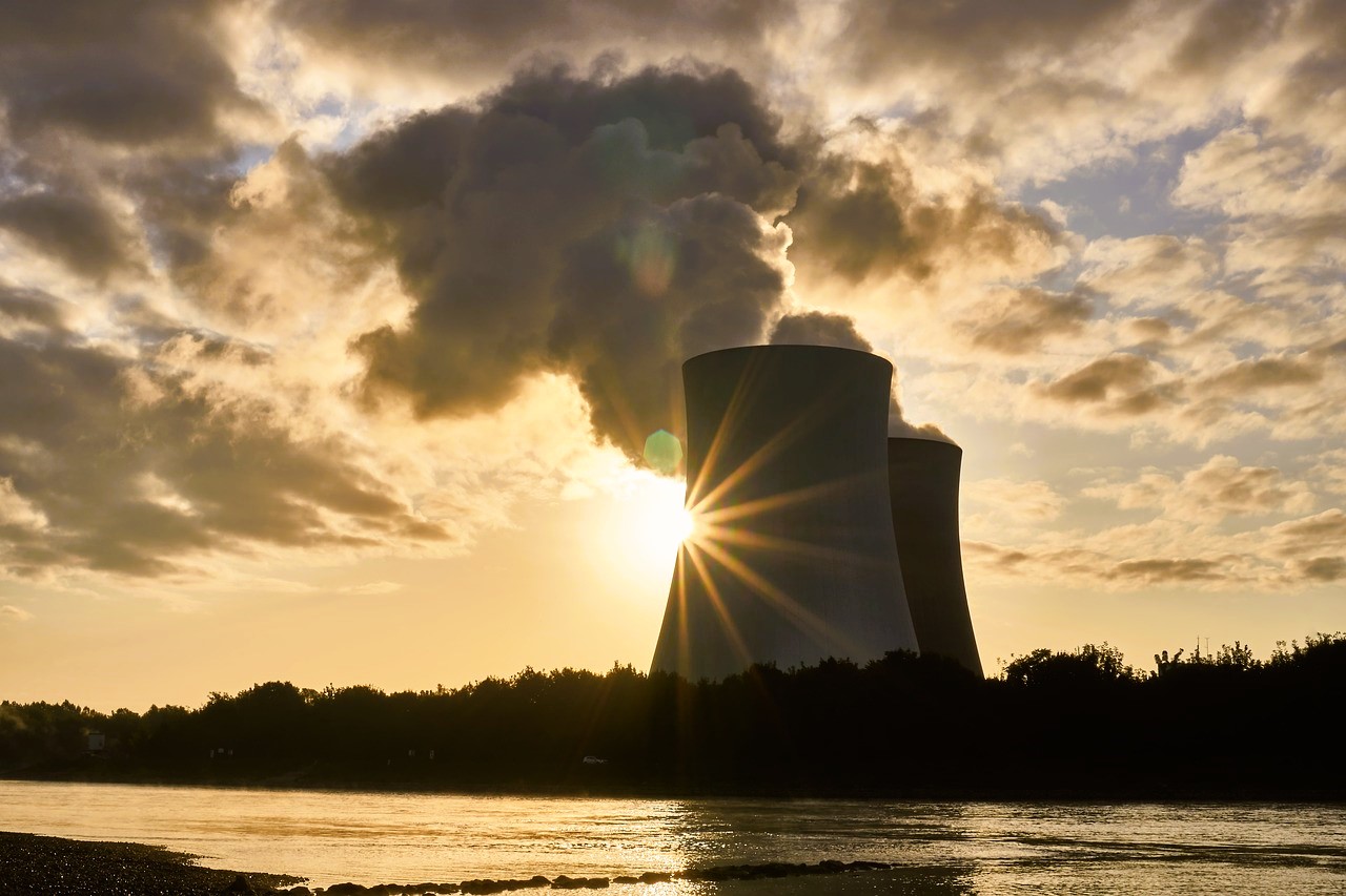 Siamo sempre più lontani dalle paure di Fukushima e si stanno approvando norme favorevoli alla ricerca nel settore nucleare. 